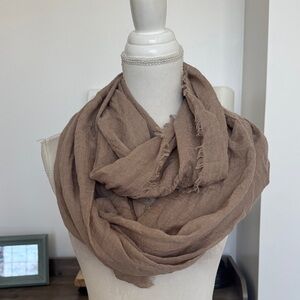 DO EVERYTHING IN LOVE FOREVER SCARF